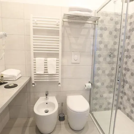 Hotel Cadorna Luxury 2*